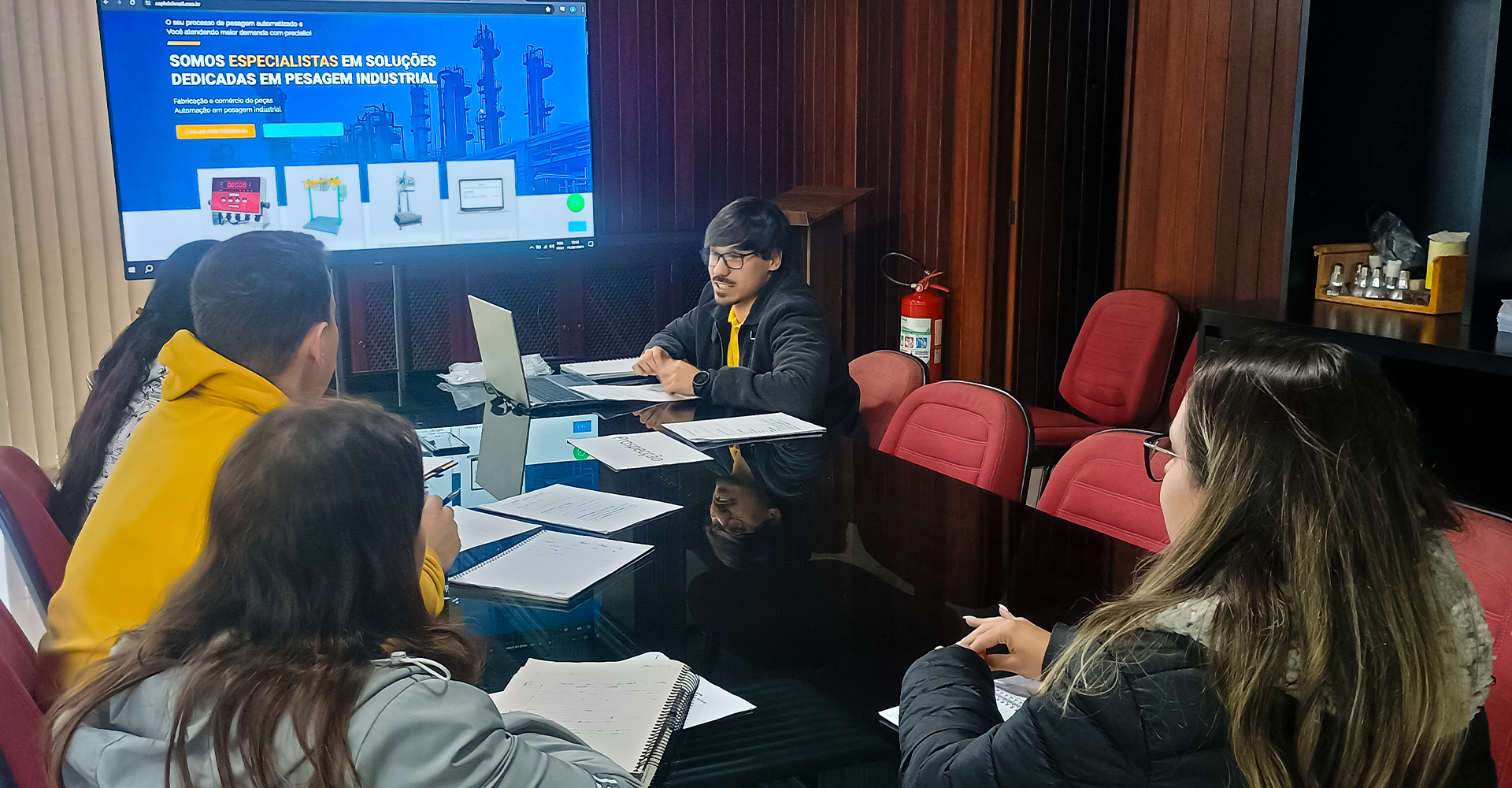 Mais estratégia, mais resultado: AEPH aposta na evolução do time de vendas